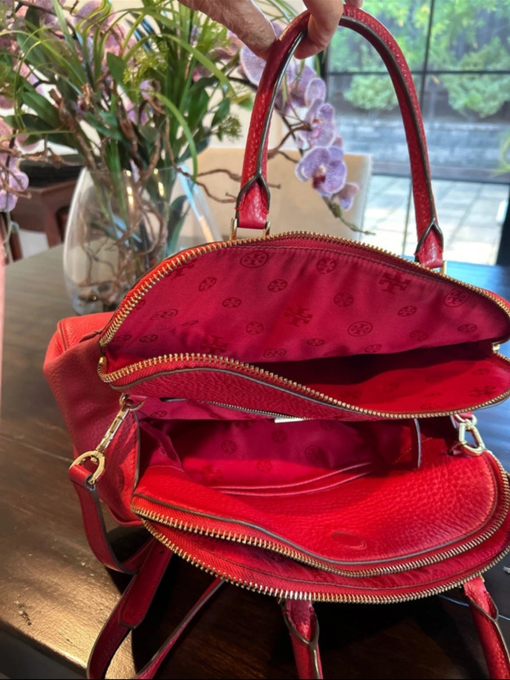 Tory Burch Red Pebbled Leather Satchel with Gold Logo - Picture 5 of 9
